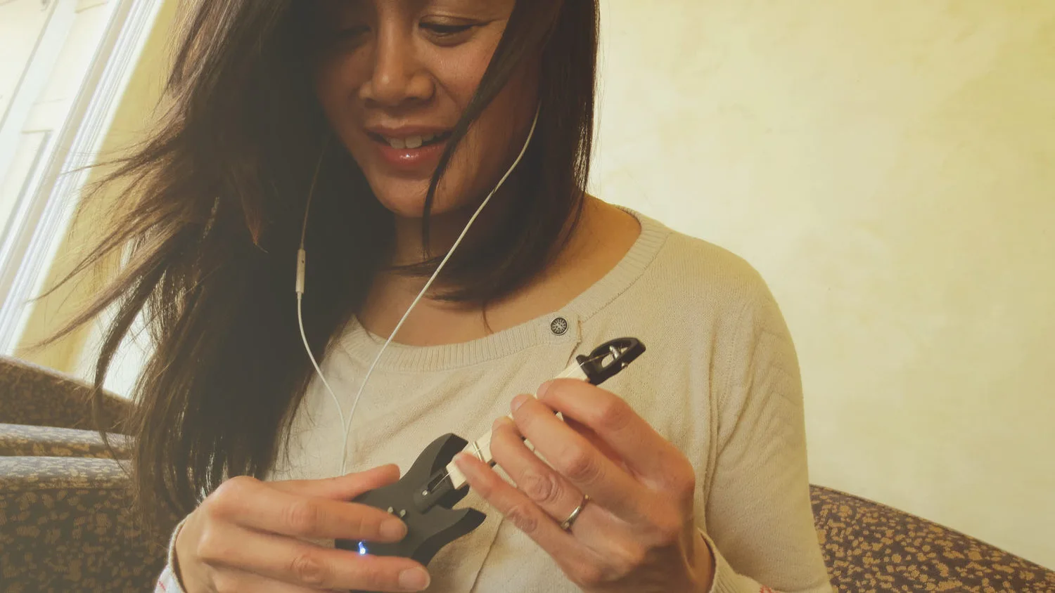 The FretPen one-stringed guitar and pen