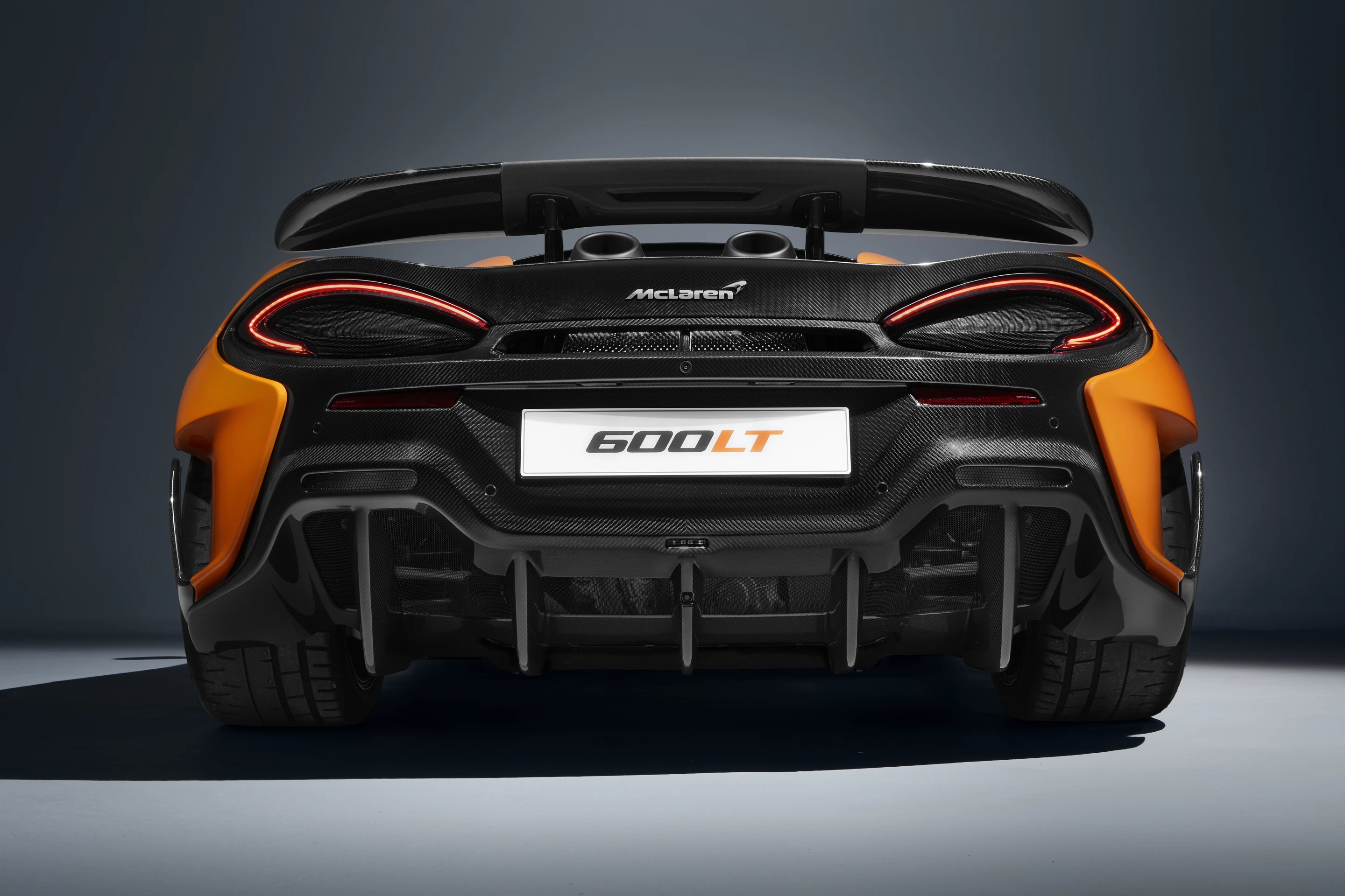 The lightweight calipers and ceramic discs are designed to slow the 600LT from 124 mph to a full stop in just 383.9 feet