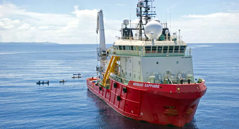 The Deepsea Challenger surface support vessel Mermaid Sapphire(Photo: National Geographic)