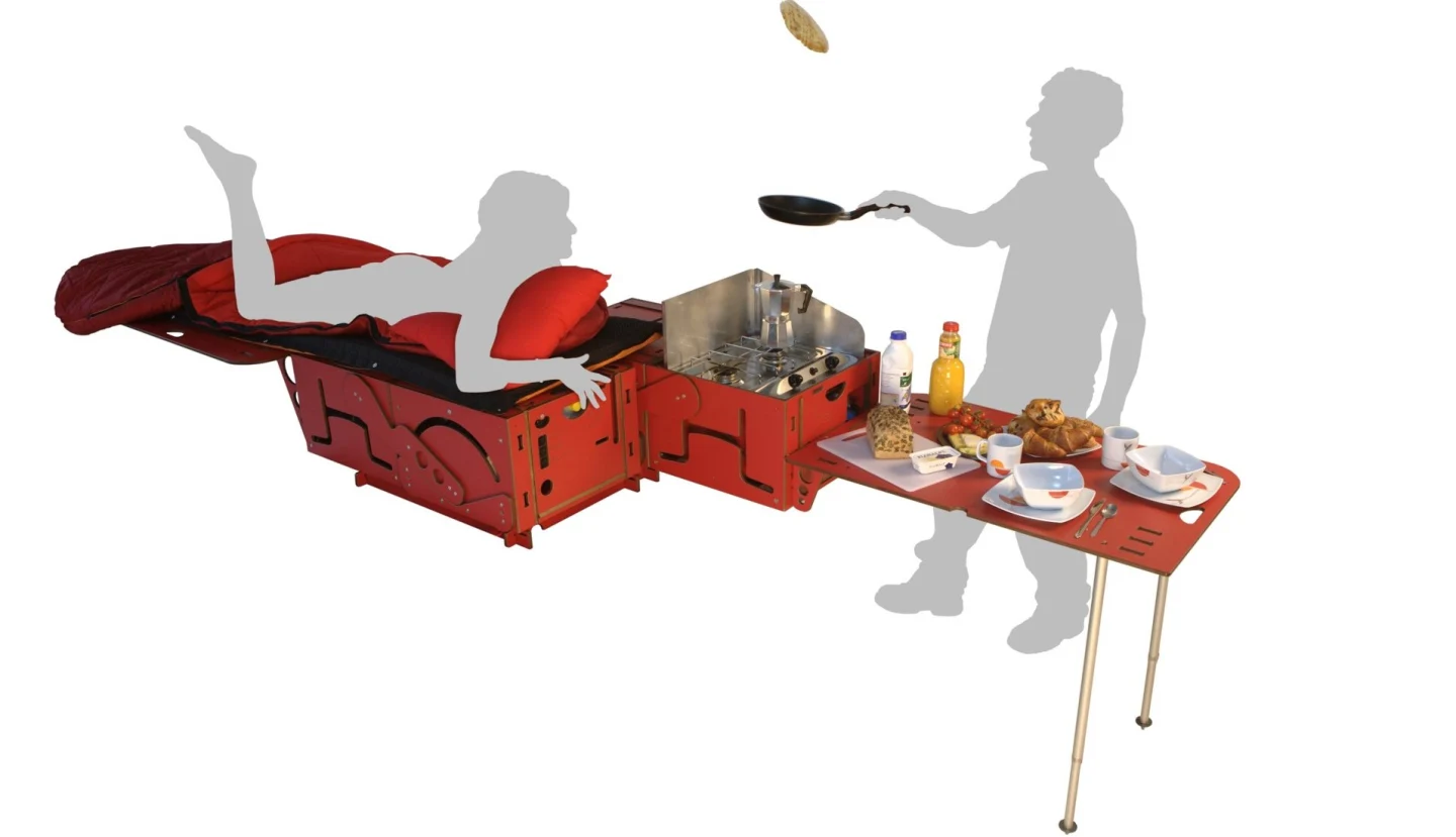 Cooking, sleeping and washing from one portable unit