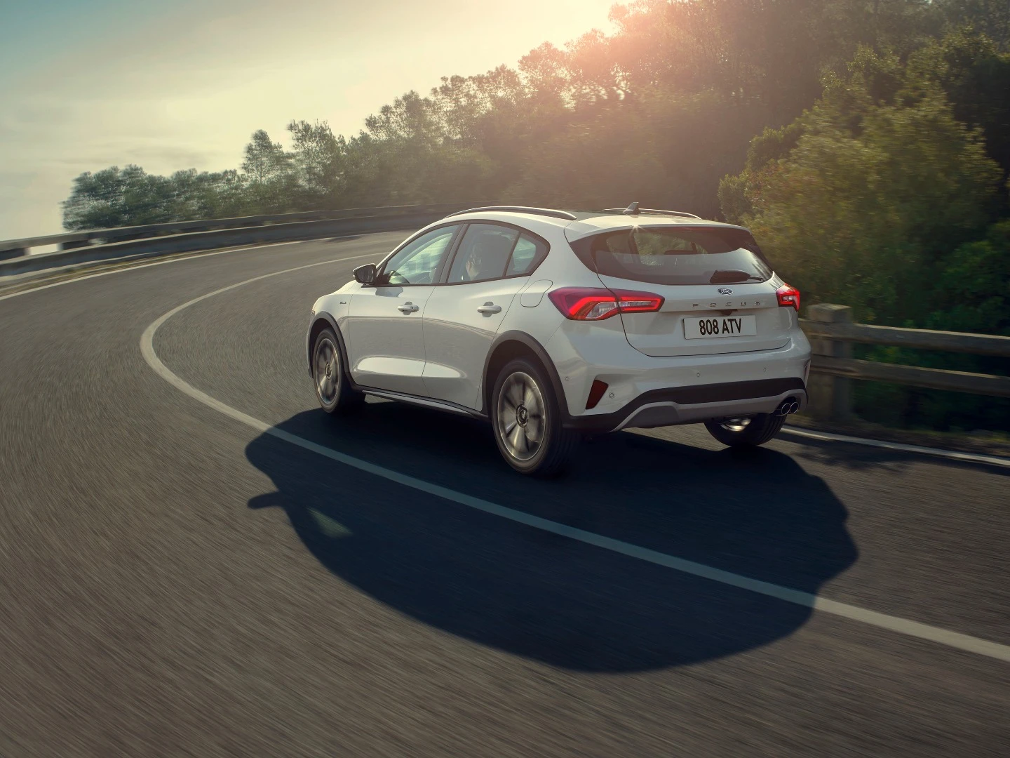 Ford Focus Active: 8-speed auto or 6-speed manual are available