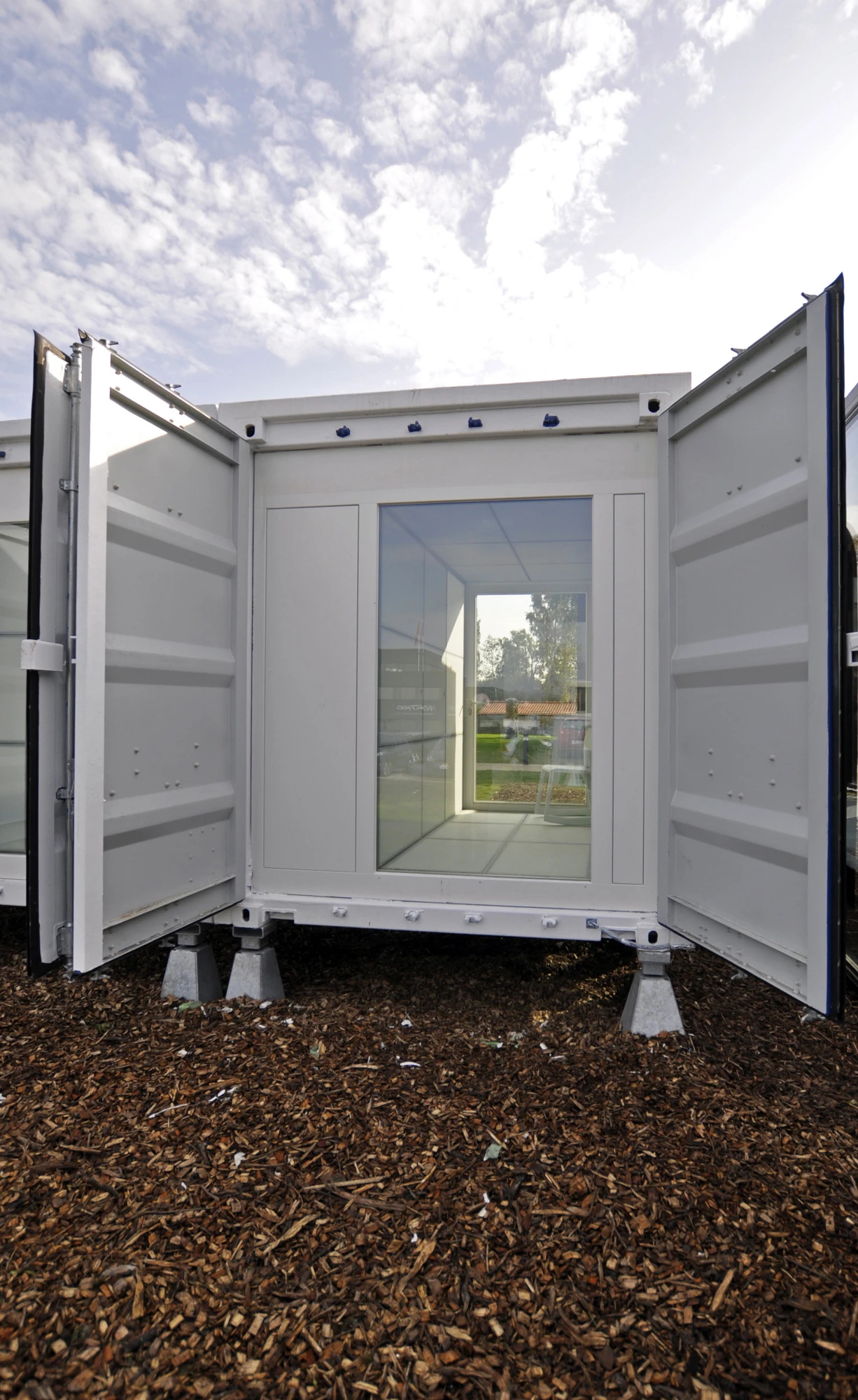 Private mobile sleeping units that can be moved around wherever the student desires
