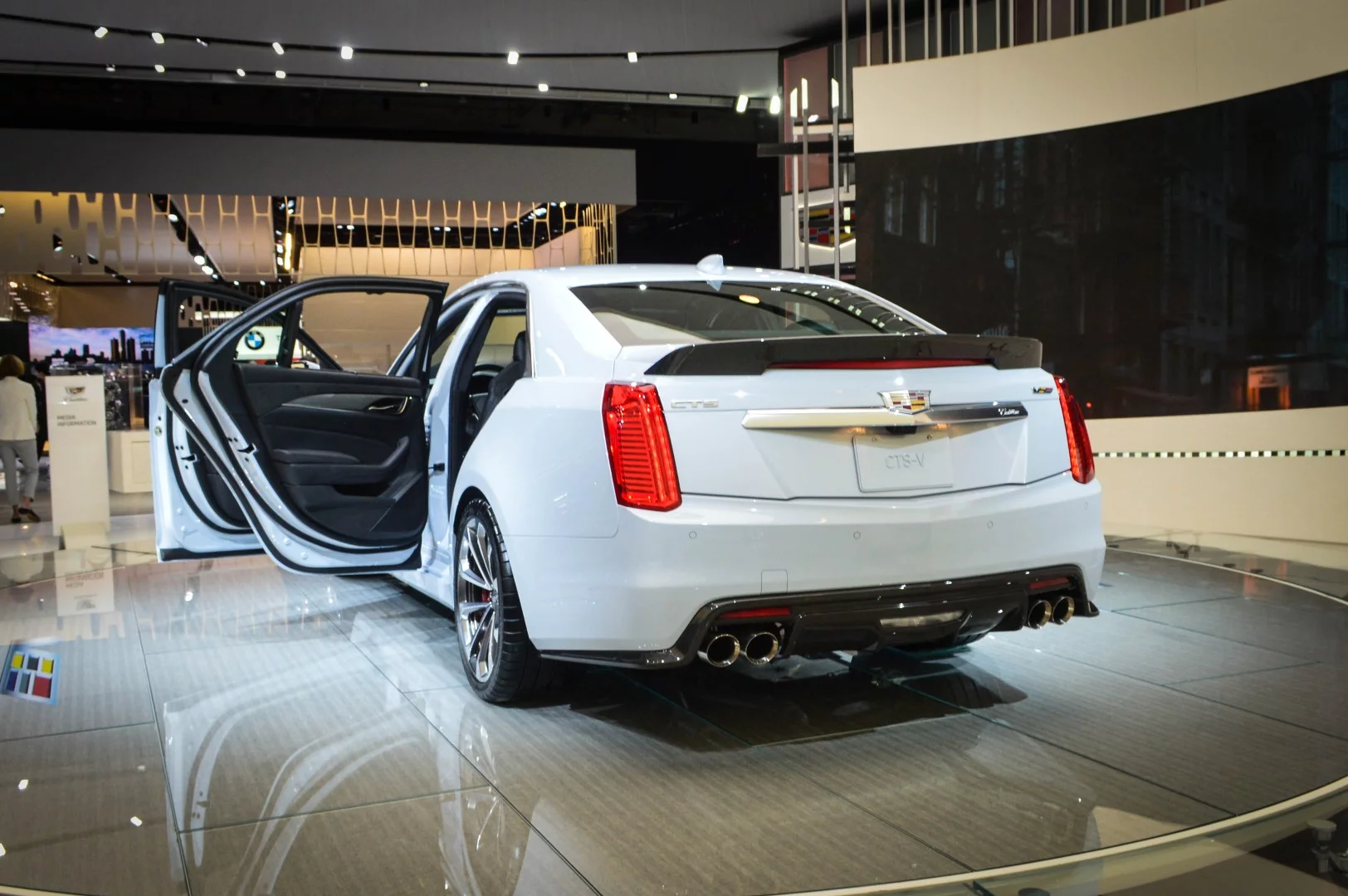 Cadillac CTS-V Glacier Metallic Edition