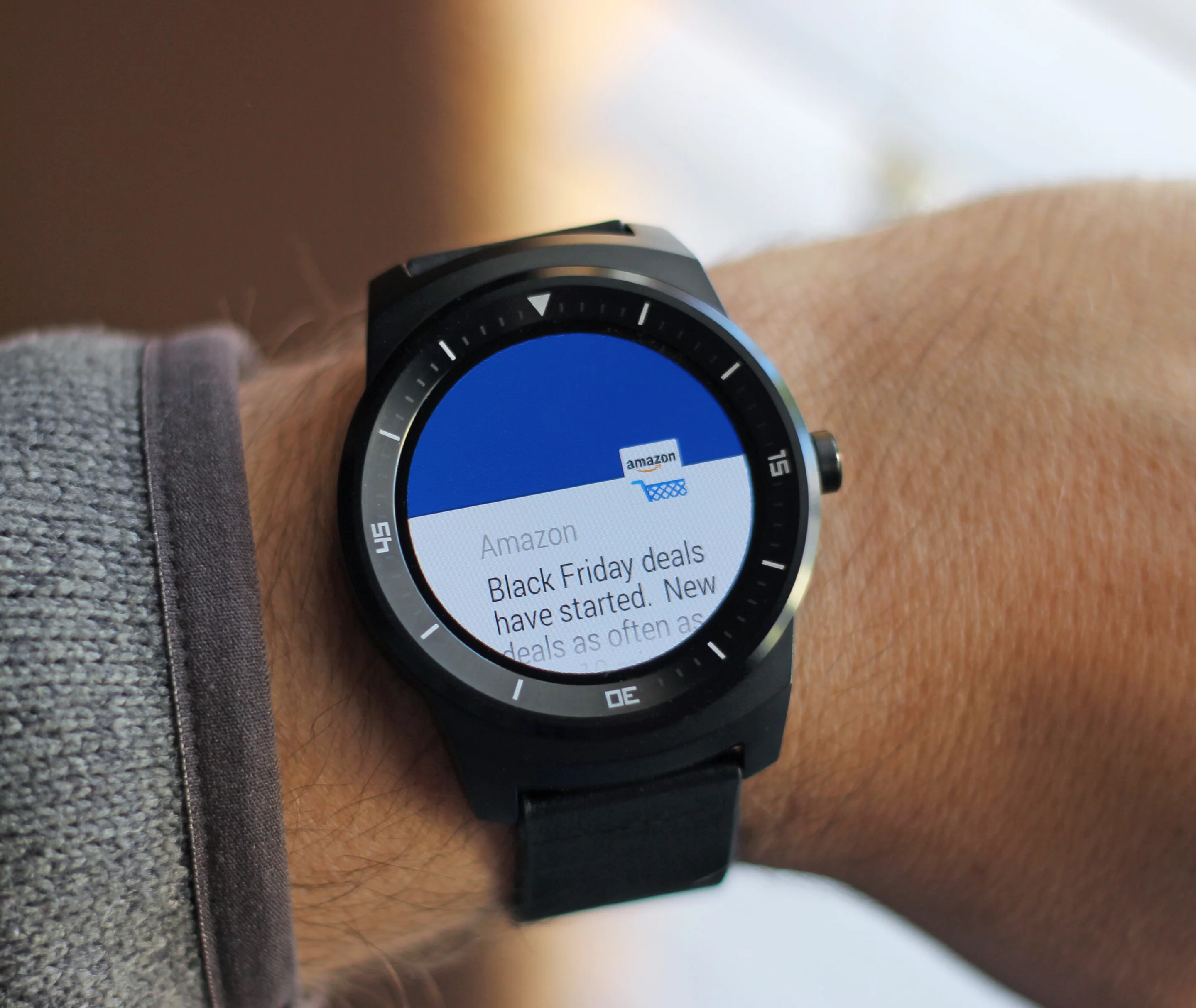 An Android Wear notification card on the G Watch R (Photo: Will Shanklin/Gizmag.com)