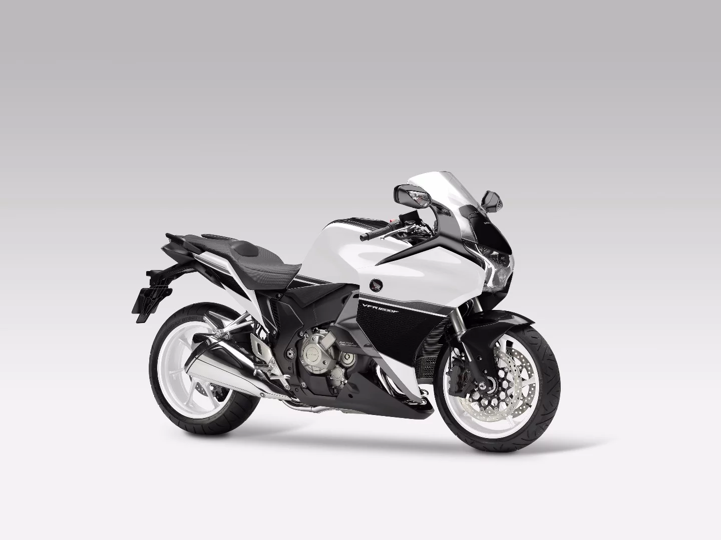 The stock Honda VFR1200F - here shown in the DCT version - offered the foundation for the Burasca