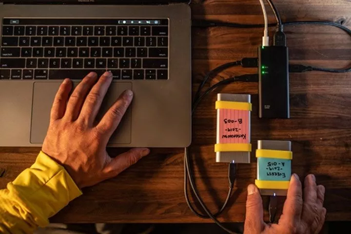 Sony has wheeled out a versatile new USB hub geared toward working professionals with a need for speed