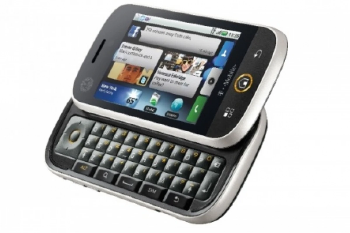 Motorola's MOTOBLUR will sync contacts, posts, messages and photos from sources like Facebook, MySpace, Twitter, Gmail, work and personal e-mail