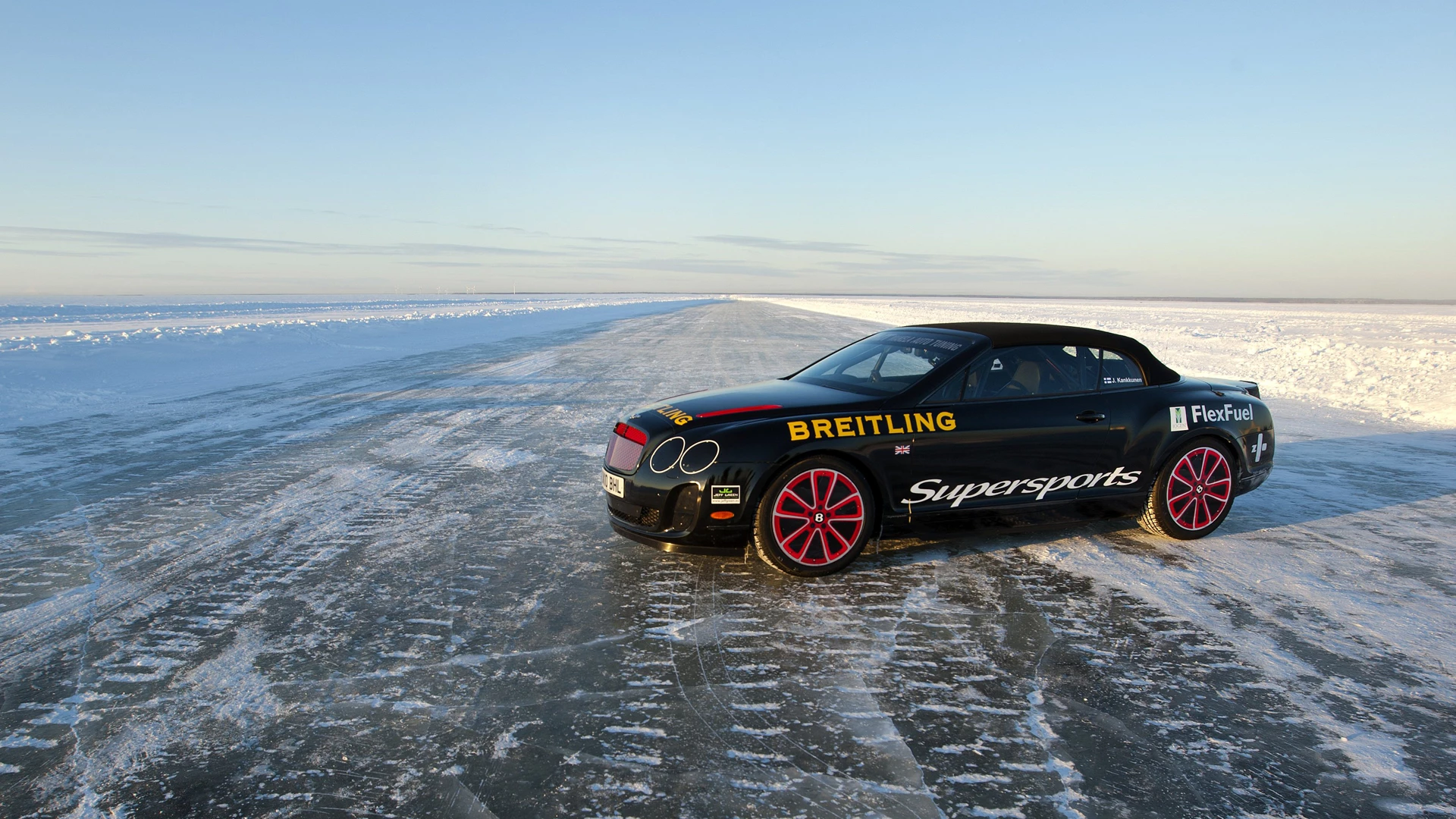 The world's fastest soft-top - the extreme Bentley Continental Supersports Convertible