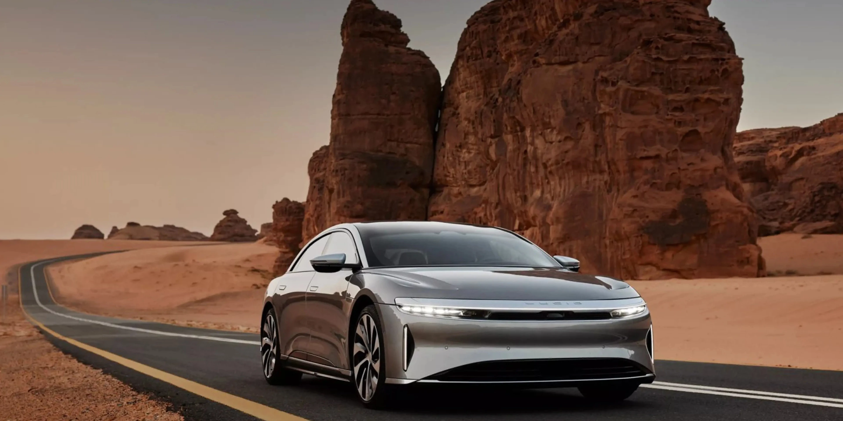 The Air Grand Touring has two all-wheel drive electric motors with a combined system output of 819 horsepower (611 kW) and 885 lb.ft (1,200 Nm) of torque