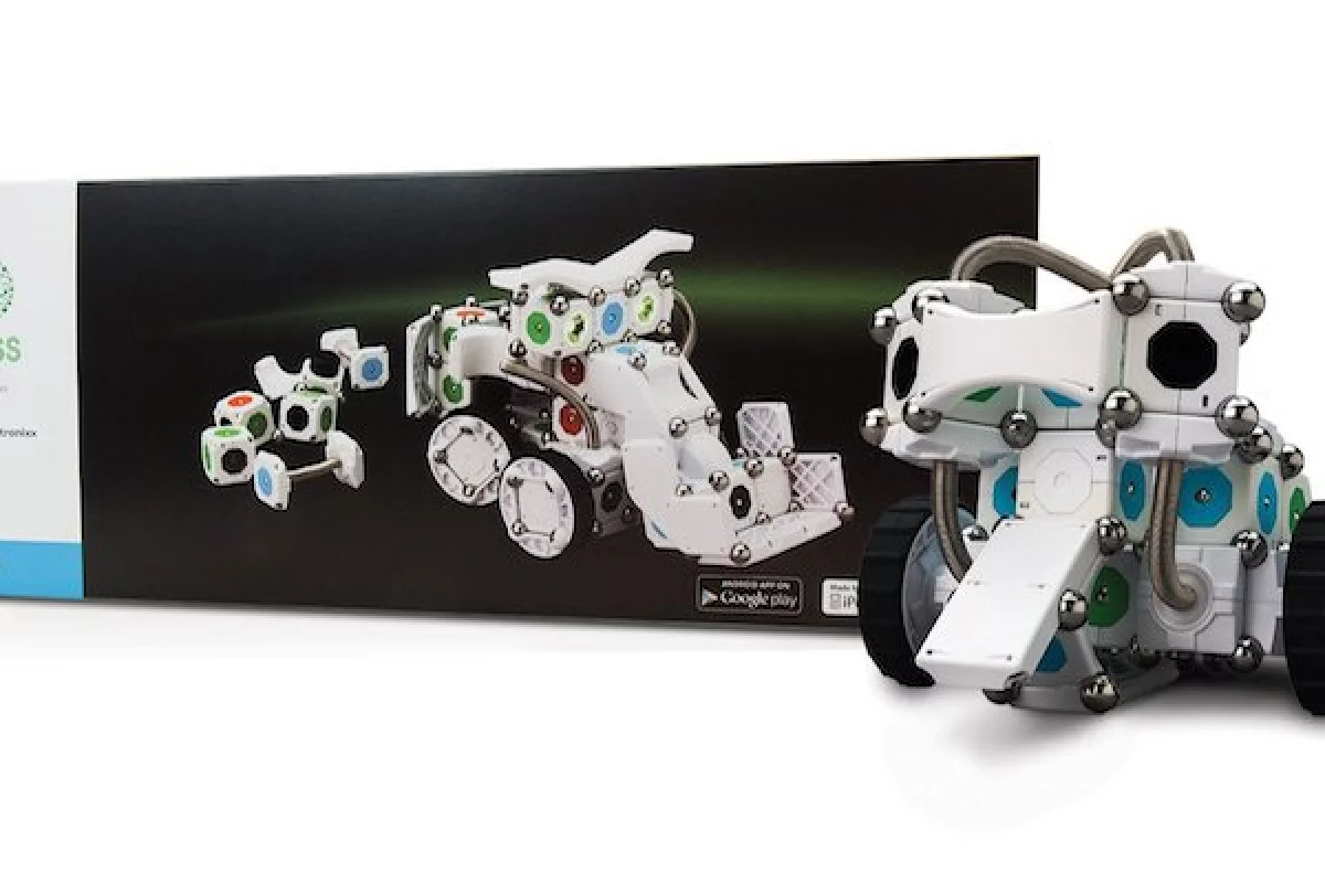 Moss the modular robot is part of New Atlas' round up of some of the best crowdfunded products you can buy right now