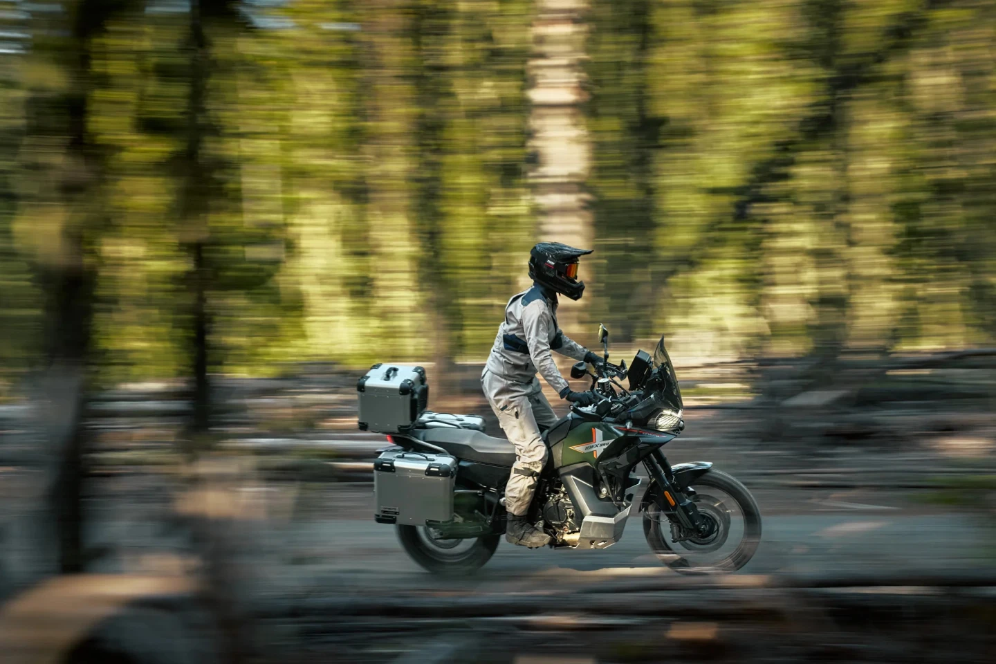 Powering the Ibex 950 is a 946cc parallel twin based on KTM’s LC8c platform