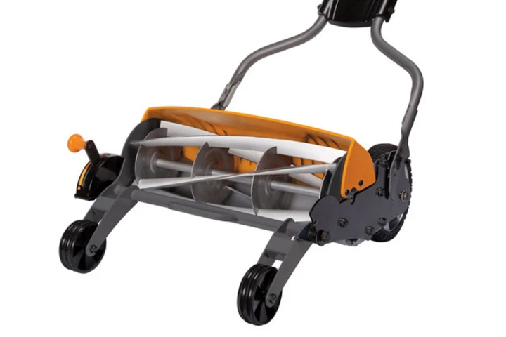 The Momentum Reel Mower makes tough patches less of a chore
