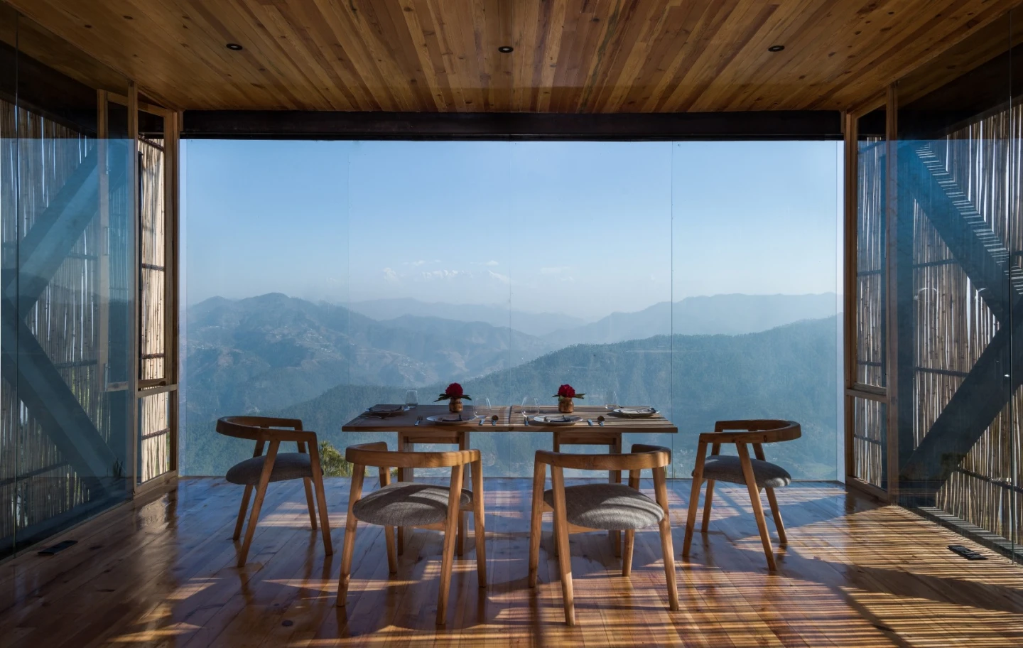 A room for two in The Kumaon Hotel starts at 13,510 Indian rupee per night (around US$200)