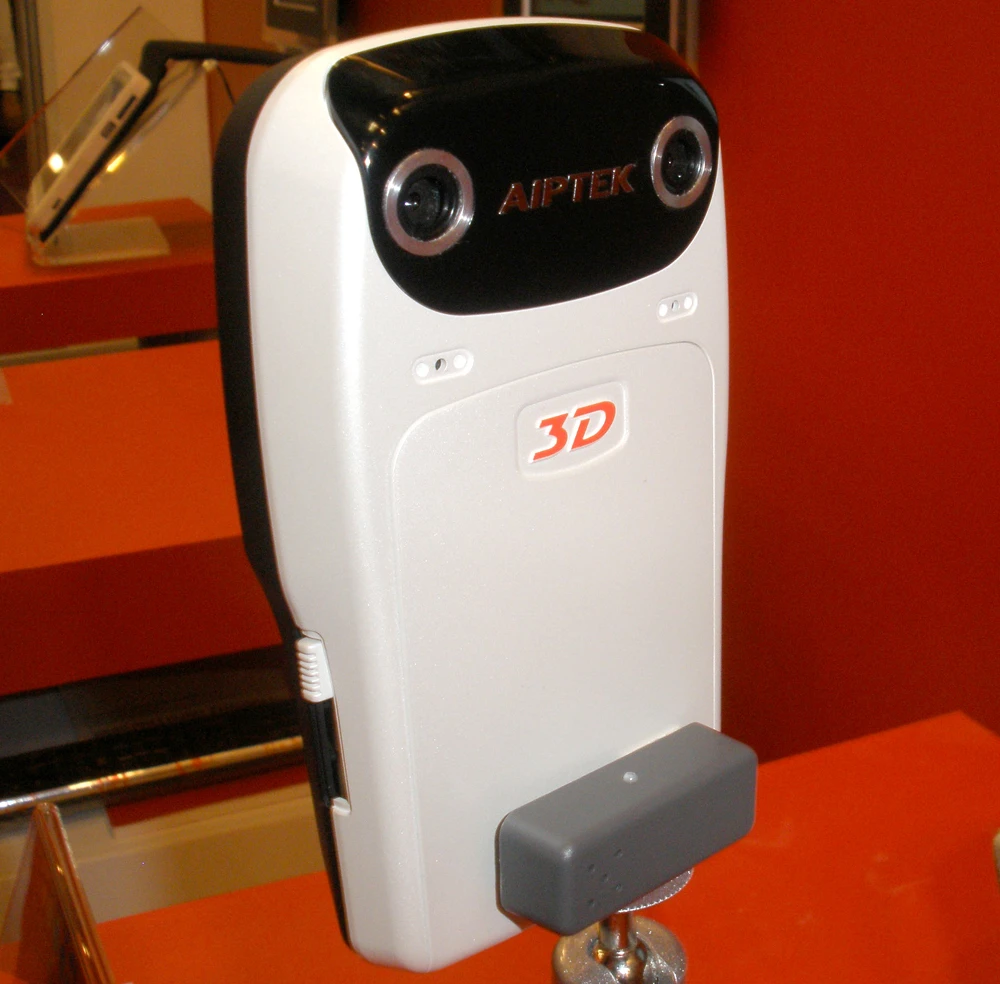 The Aiptek i2 3D camcorder