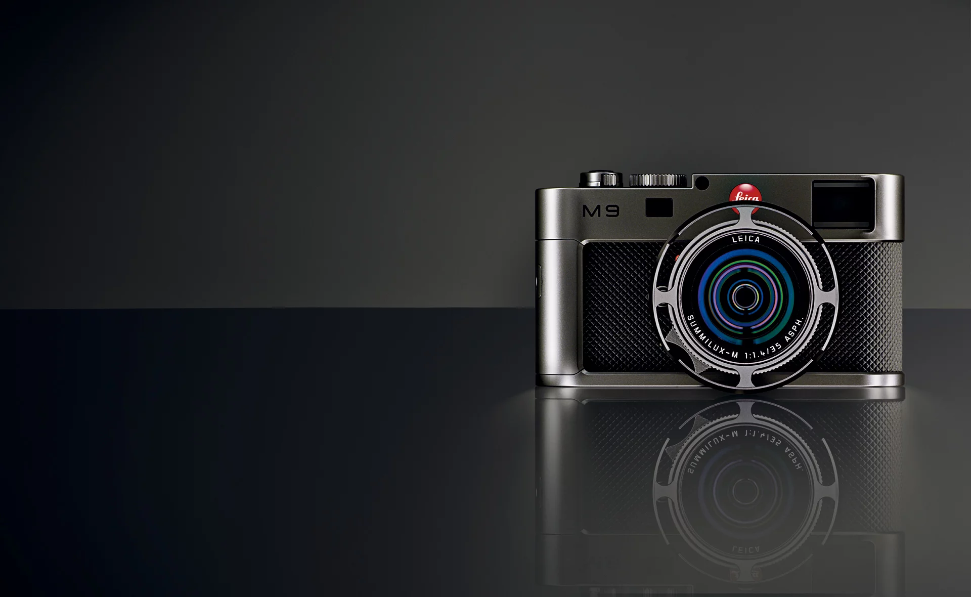 Retro class - the LEICA M9 Titanium