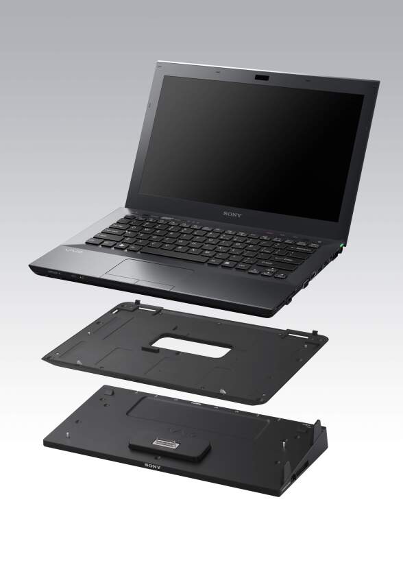 Users are given the option to extend the internal Lithium-polymer battery life of seven hours by attaching a second, flattened battery attachment to the base of the notebook