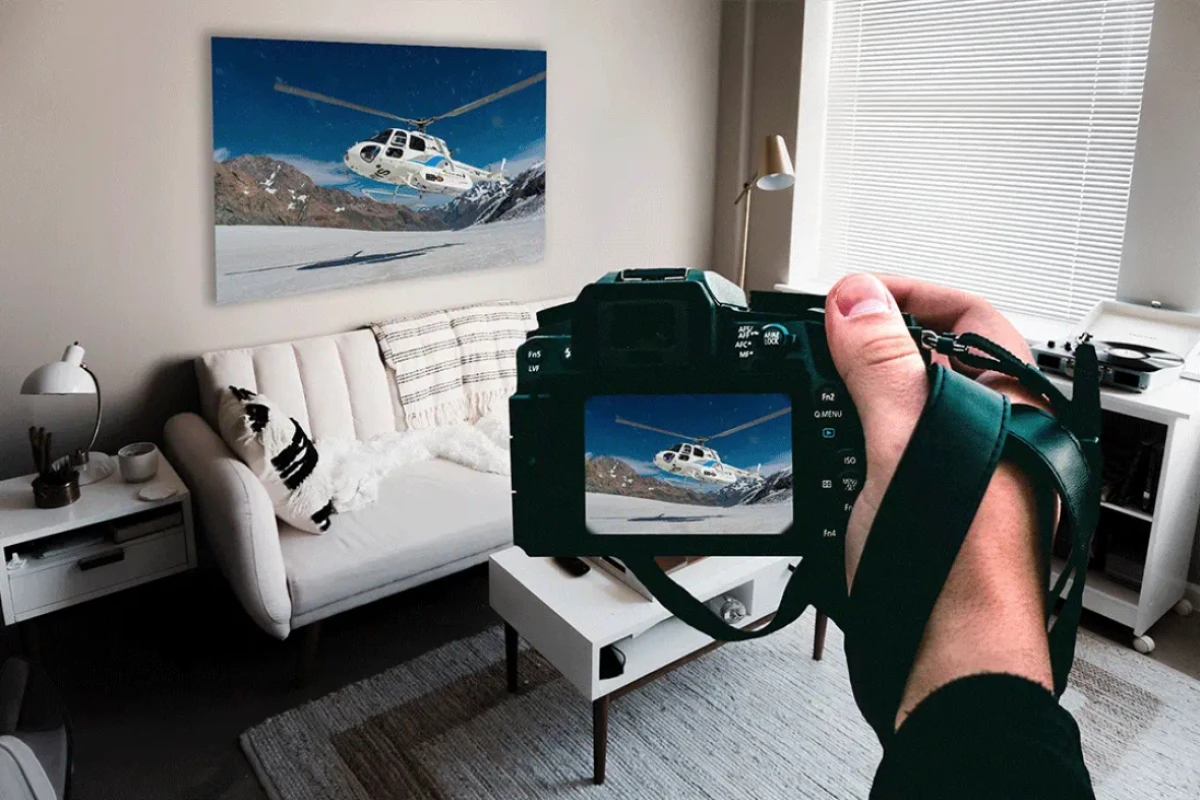 Xpozer’s frame holds photos perfectly flat using patented tension-spring technology