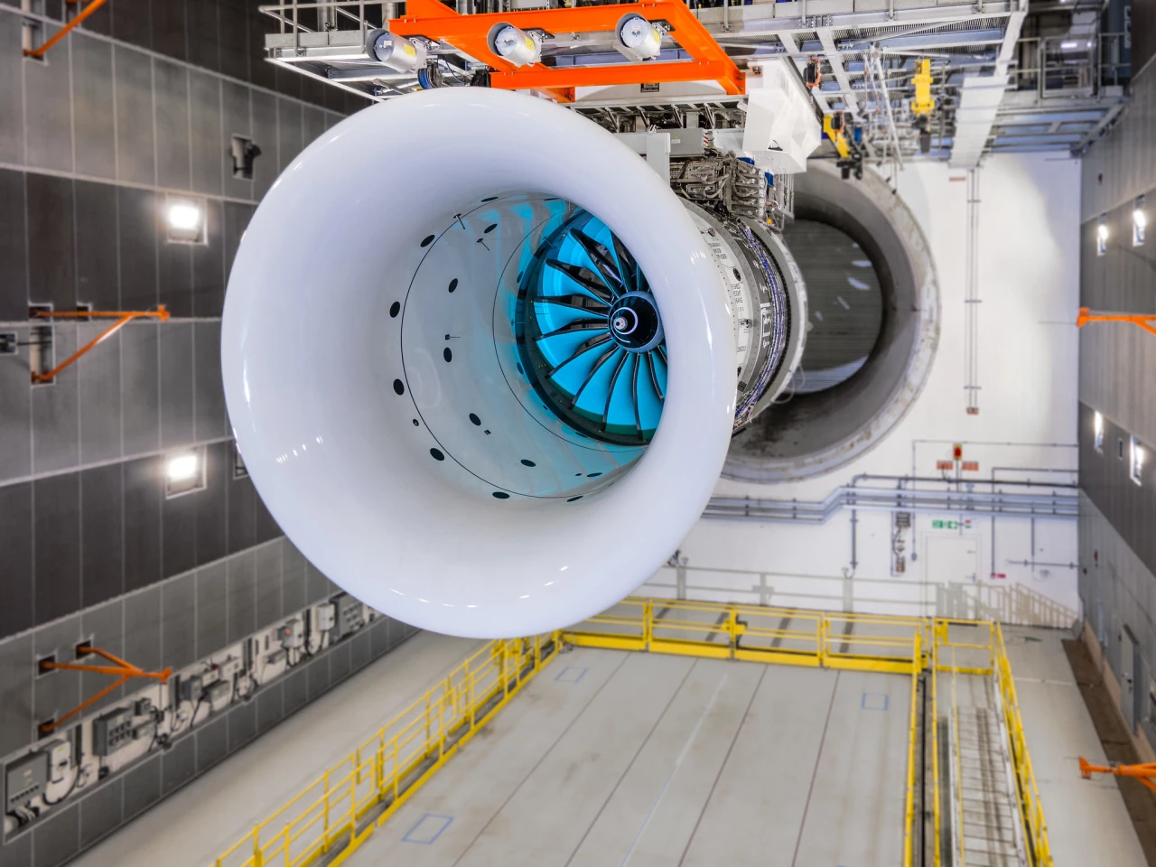 The mammoth UltraFan in place at Testbed 80 in Derby