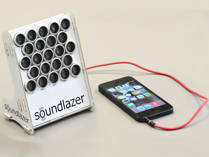 The Snap makes use of ultrasonic carrier waves to deliver audio to listeners in a focused beam