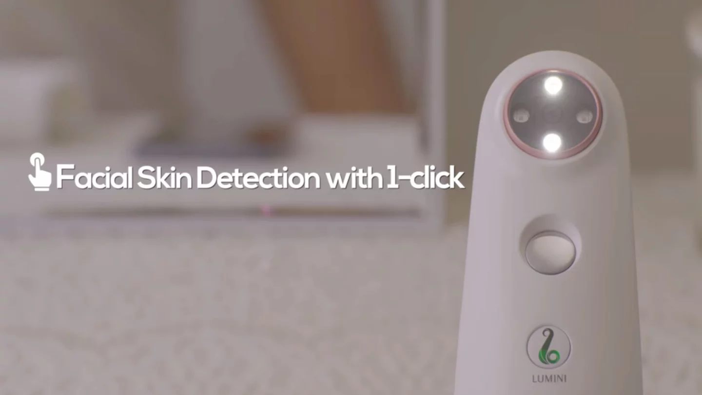 The Lumini device scans your skin
