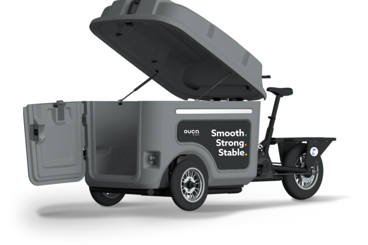 With a locking lid and front door, the Ouca Space offers a se