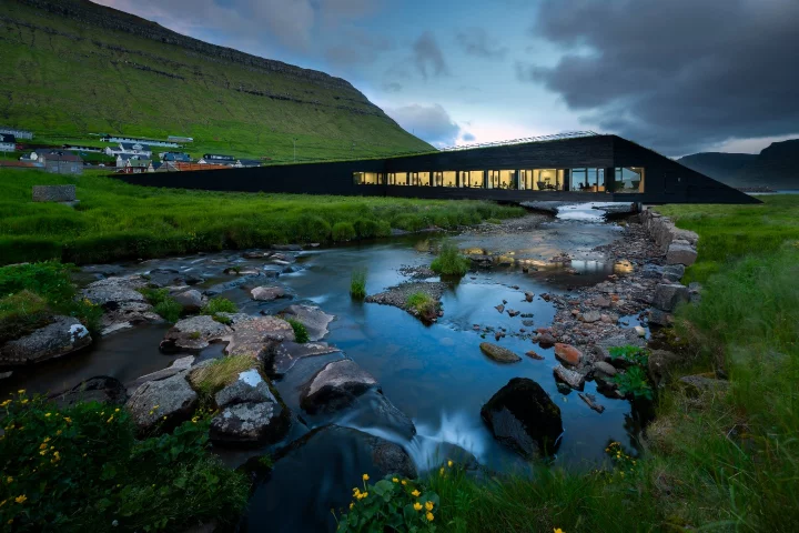 The Eysturkommuna Town Hall is a new 700 sq m facility for the village of Norðragøta