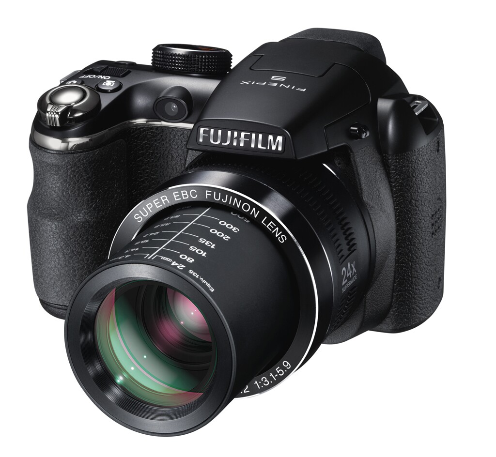 The Fujifilm FinePix S4200 with lens open