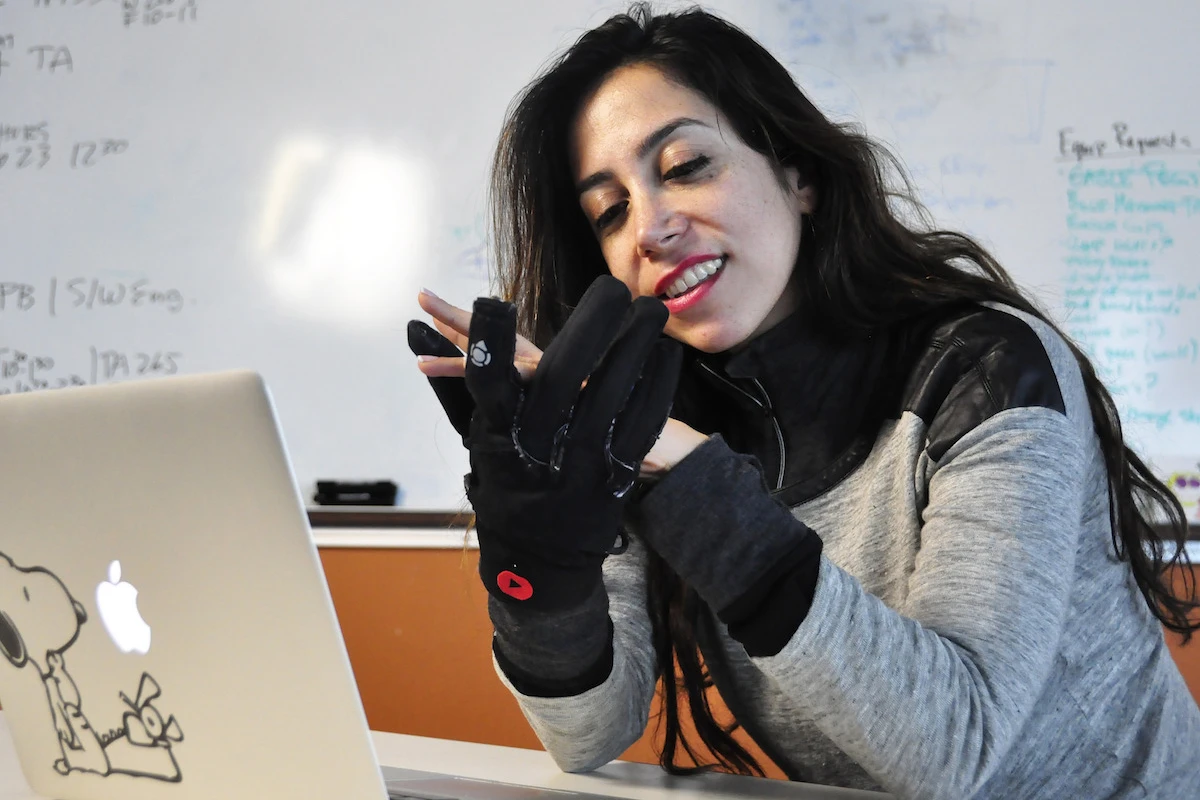The Flex-N-Feel gloves allow long-distance couples to feel like they're holding or touching each other's hands