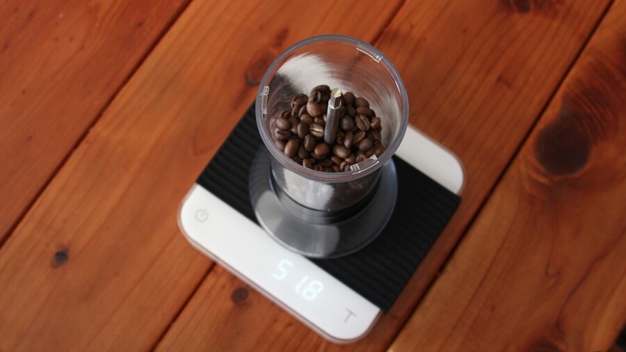Handground coffee grinder lets you choose how fine you grind