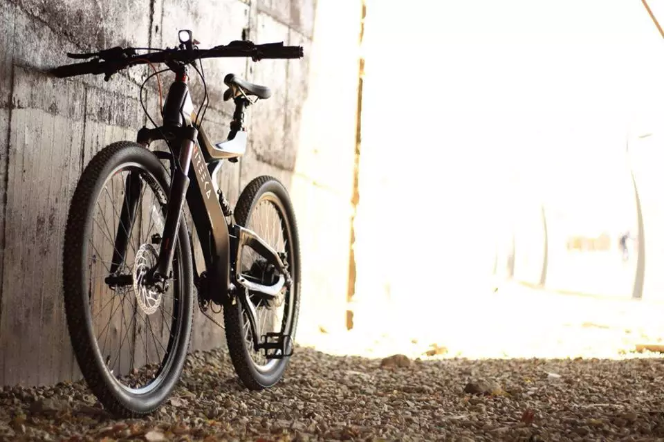 Nireeka carbon e-bike: not a bad looker