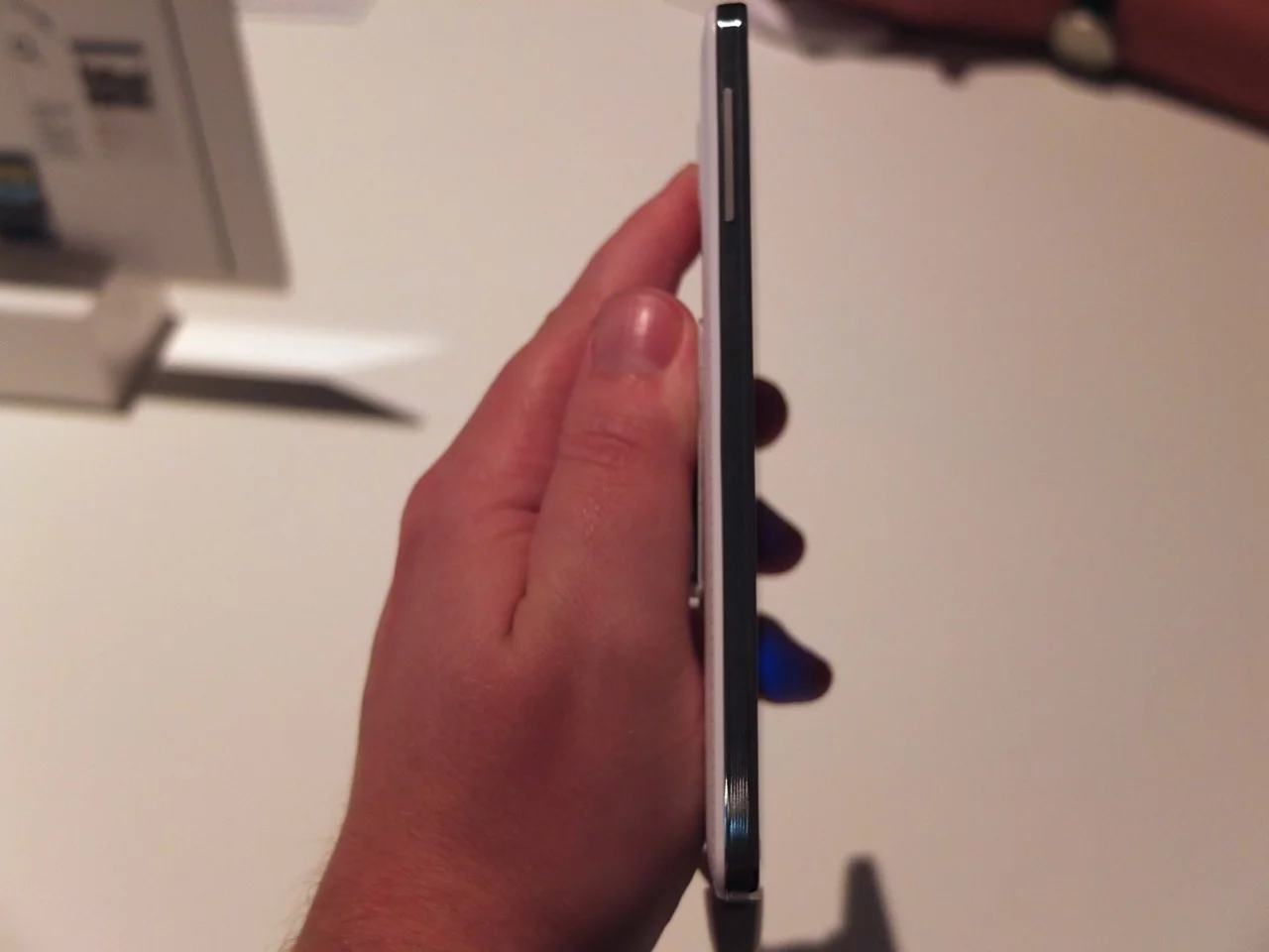 The Galaxy Note 3 is only 8.3 mm thick (Photo: Gizmag)