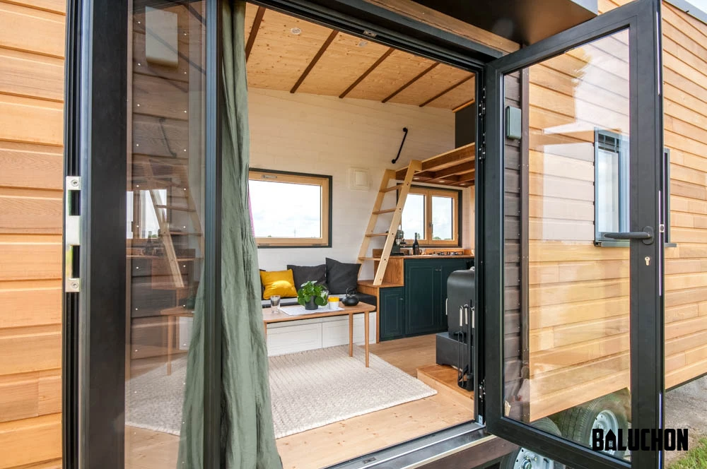 Baluchon recently completed the Intrépide as a bespoke tiny home for a couple and their dog