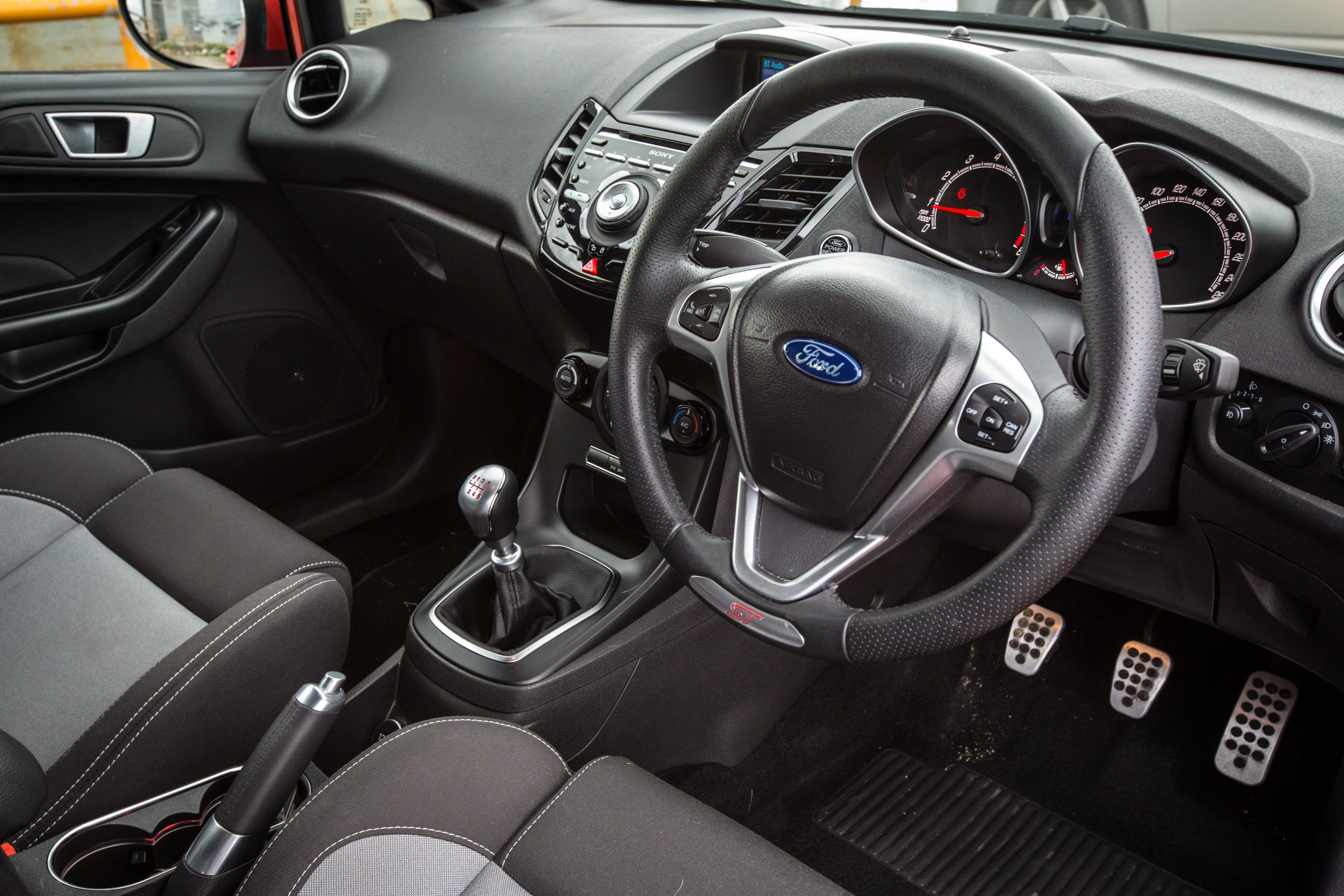 2014 Ford Fiesta ST - steering wheel and interior (Photo: Gizmag.com)