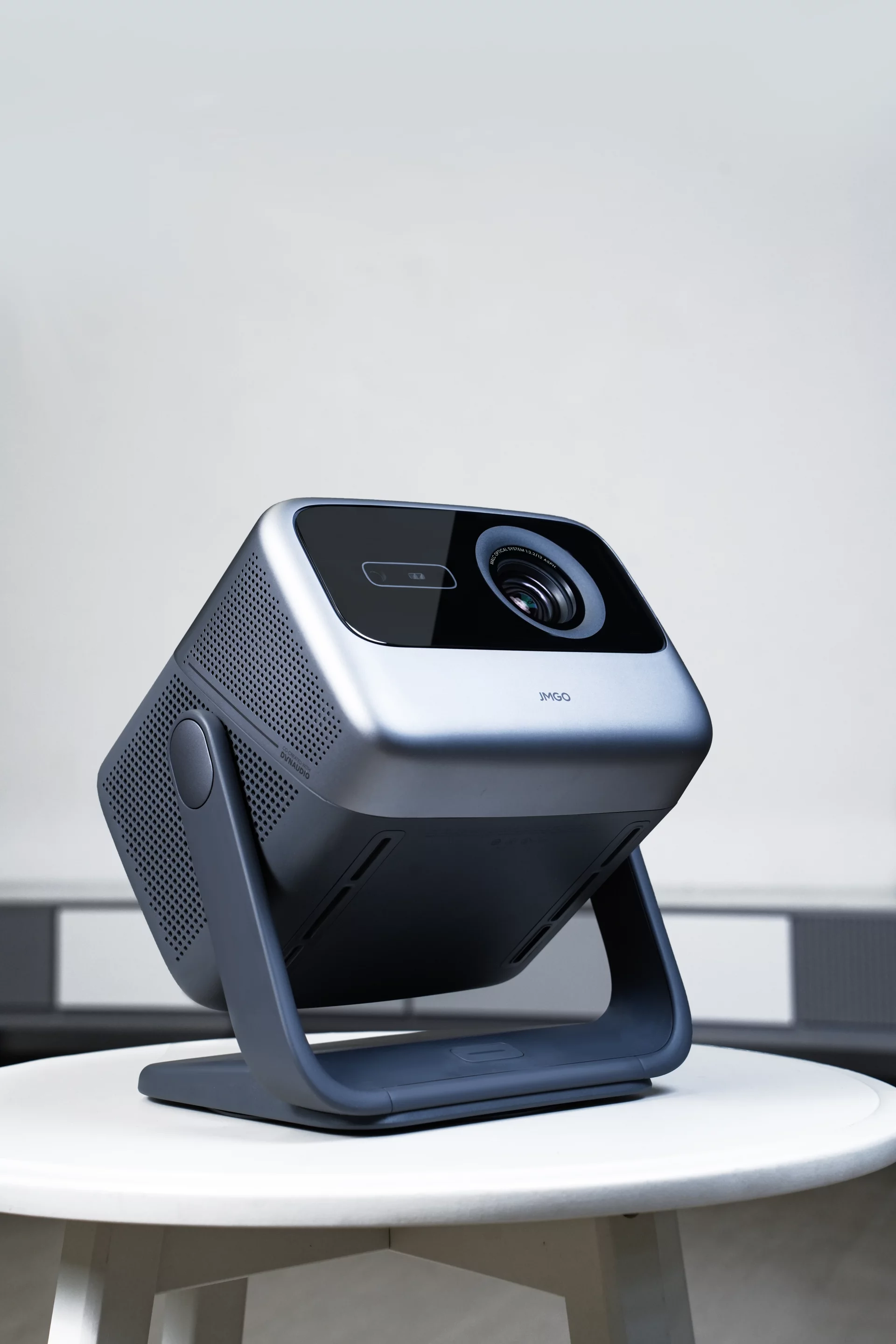 The gimbal mount allows for smooth image transition from wall/screen to ceiling without having to reposition the projector