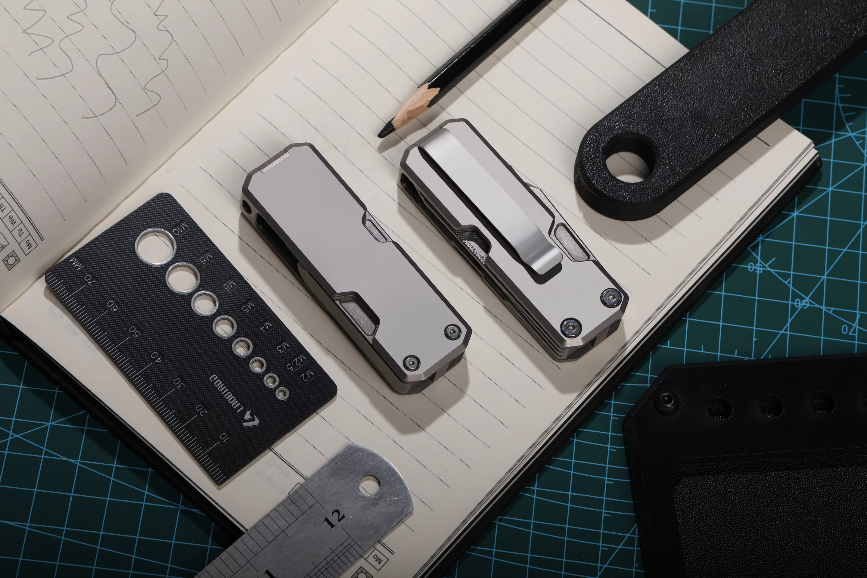 Front and back views of the NexTool