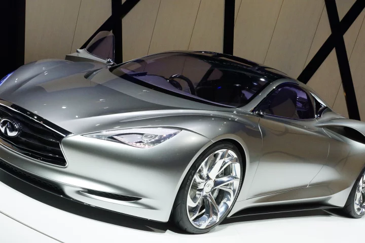 Infiniti's long awaited range-extended electric Emerg-E sports car has been shown in Geneva