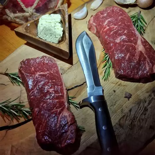 The Puma White Hunter is a mutli-tool kni