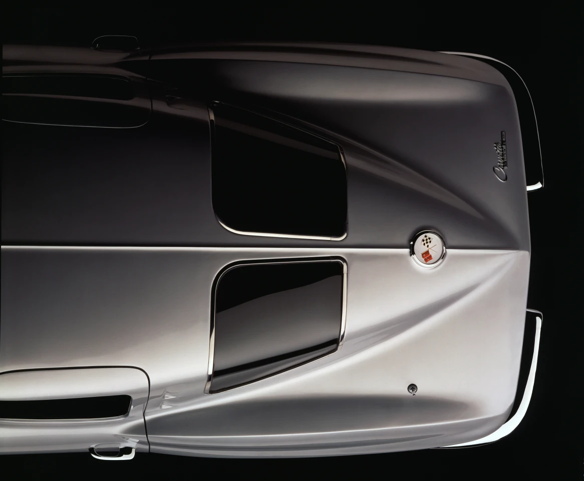The 1963 Sting Ray's split rear windshield © General Motors