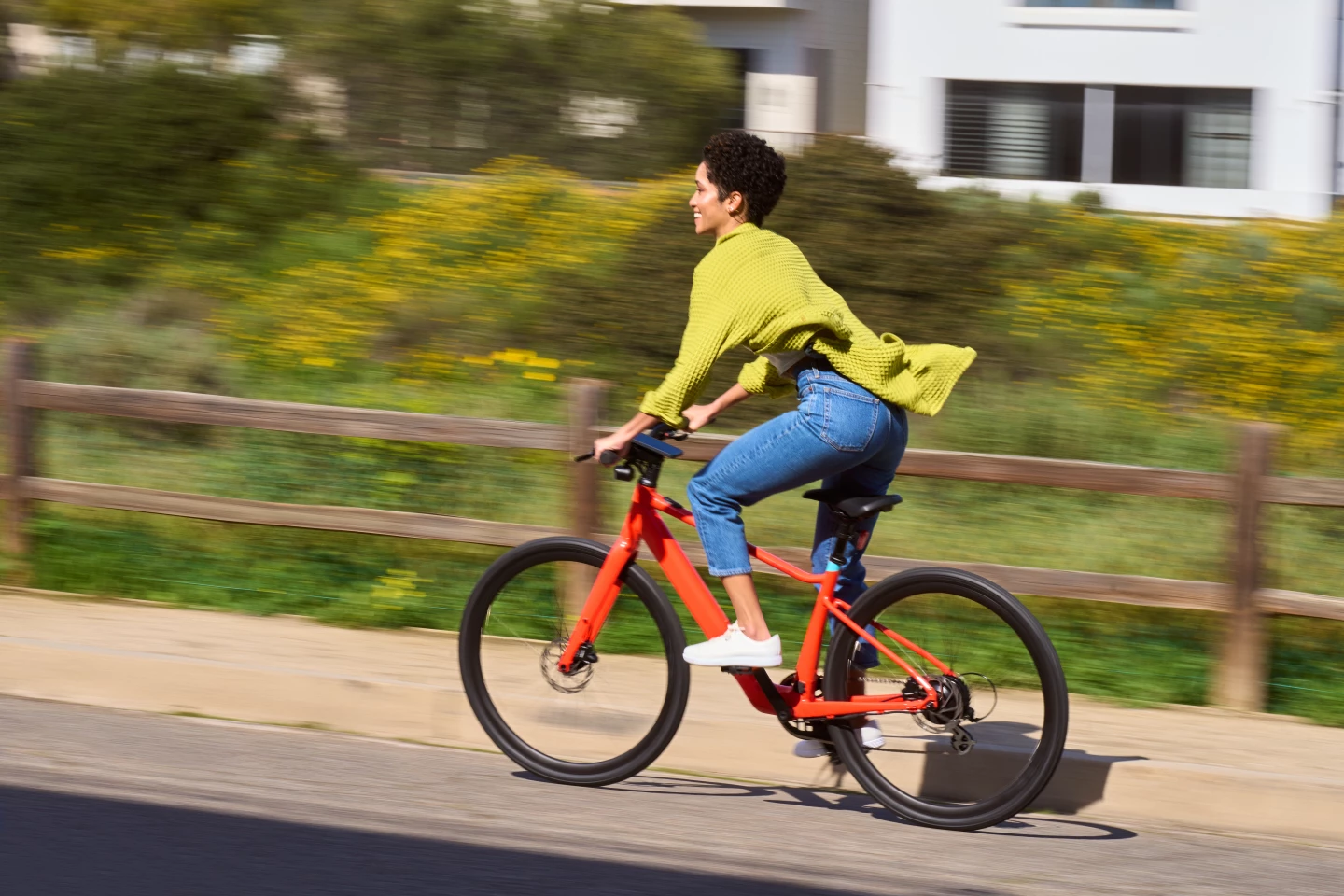 The Thunder 1 ST has a lower top bar for easier access, and offers torque-sensing pedal-assist up to 20 mph