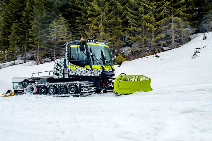 The emission-free PistenBully 100 E snow groomer, undergoing field testing