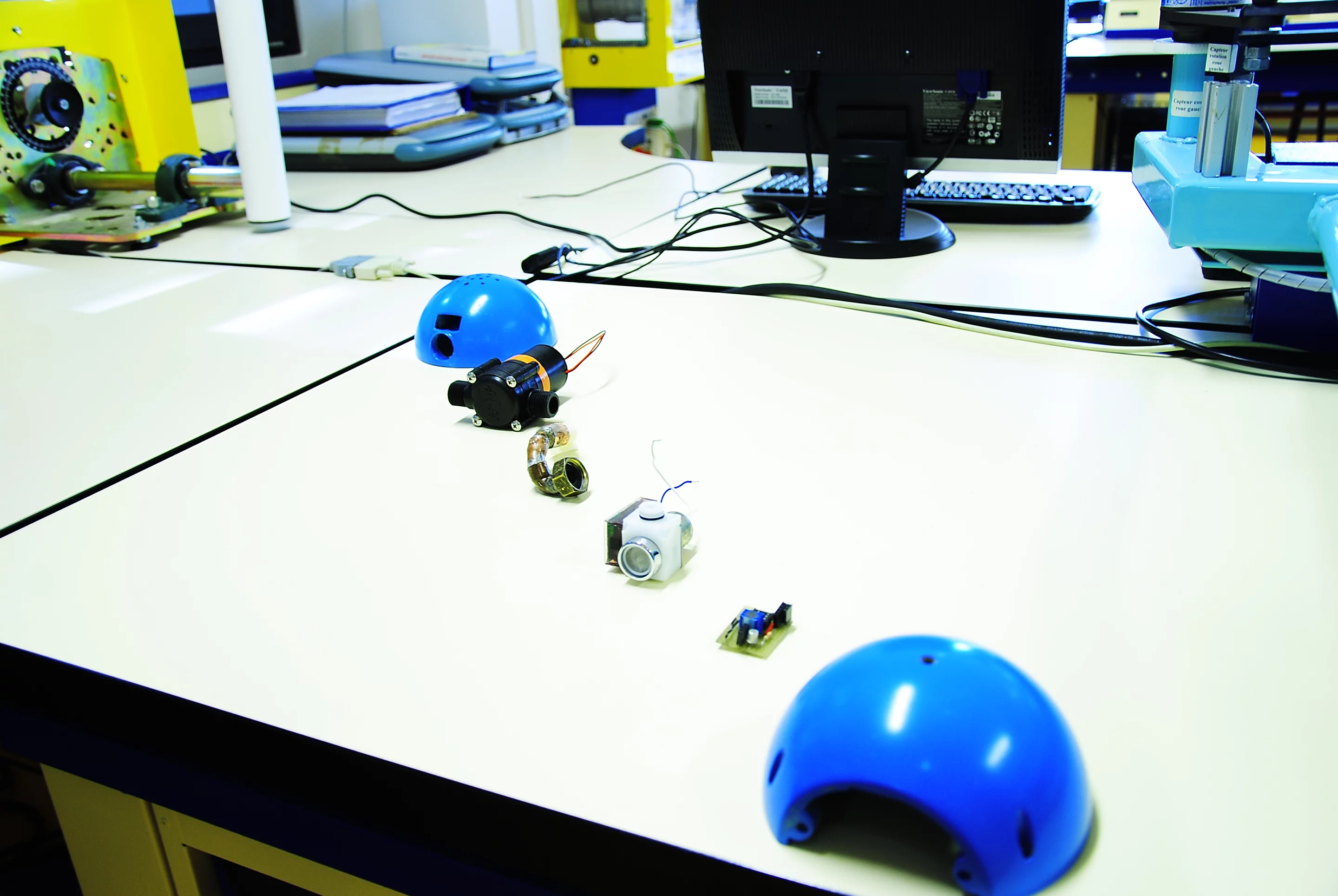 Exploded view of the TipTapTop