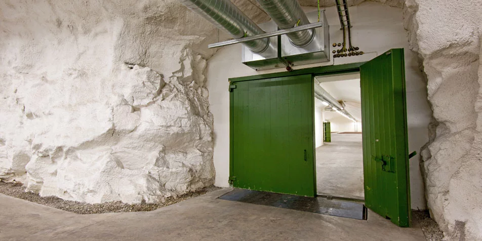 Air supply and extract to what will presumably become one of Green Mountain's server rooms