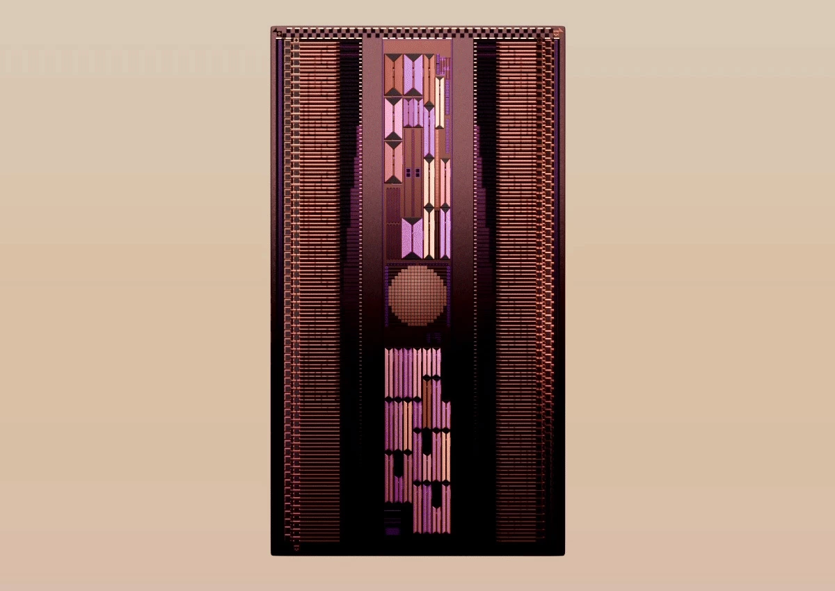 The Taara chip currently transmits data at a respectable 10 Gbps over a distance of 0.6 miles