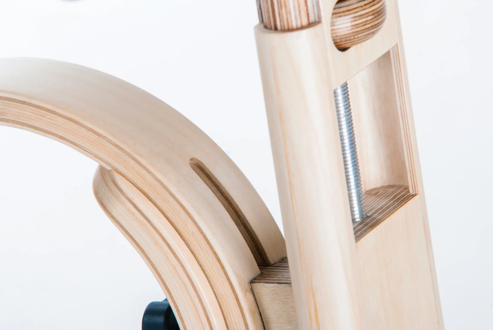 The handlebars adjust in height