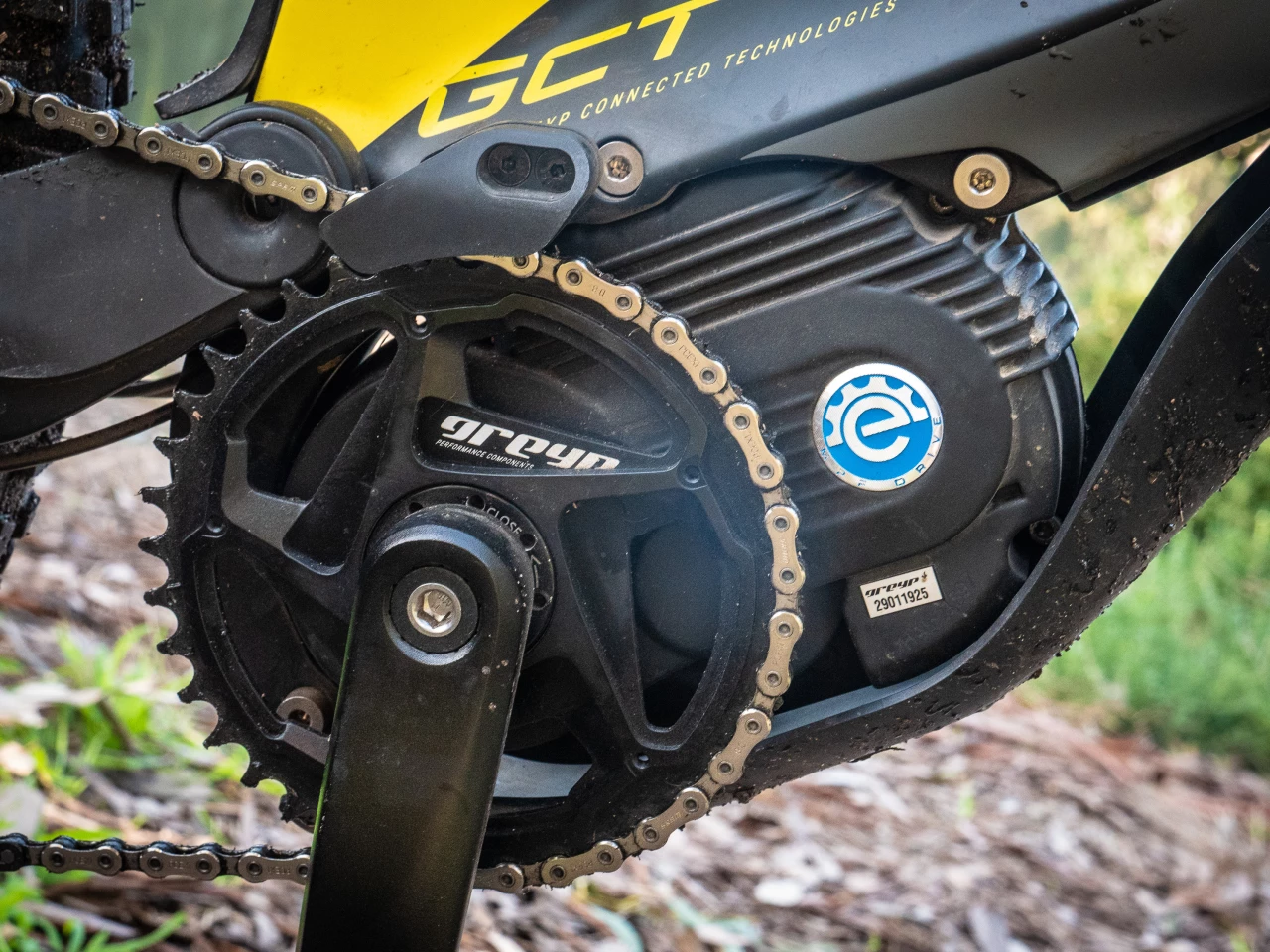 The motor, from Taiwanese manufacturer MPF, is extremely torquey and quiet. It should be extremely reliable thanks to full metal gearing, and Greyp has done an outstanding job tuning the power delivery