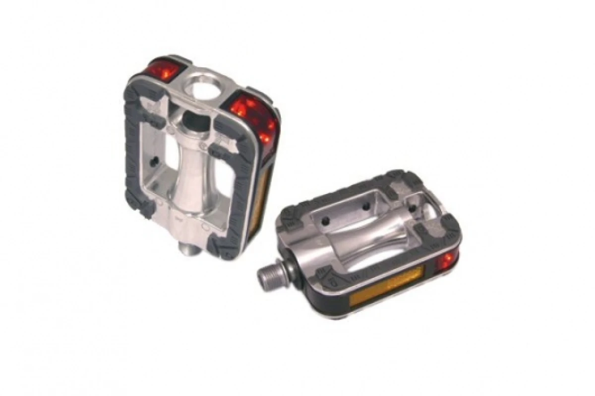 The Dosun J-1 LED safety pedal, helps you to be seen from all directions
