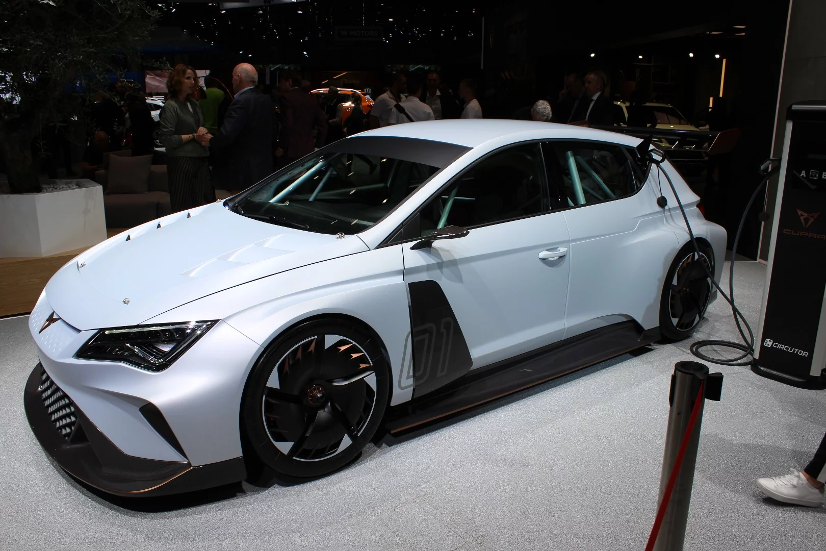 A 671-hp all-electric race car is a pretty good way to spin off a new brand, which is exactly what SEAT has done with the Cupra e-Racer