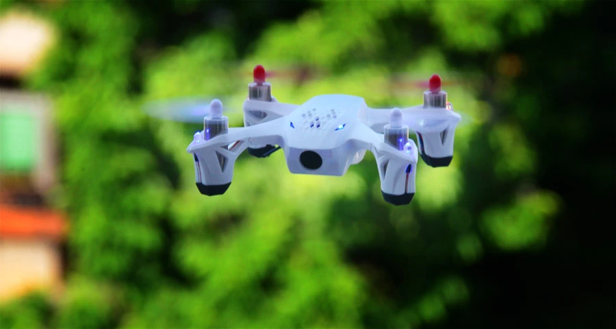 One charge of its 3.7-volt 380-mAh lithium polymer battery takes about 30 minutes via an included USB cable, and is good for around seven minutes of flight time