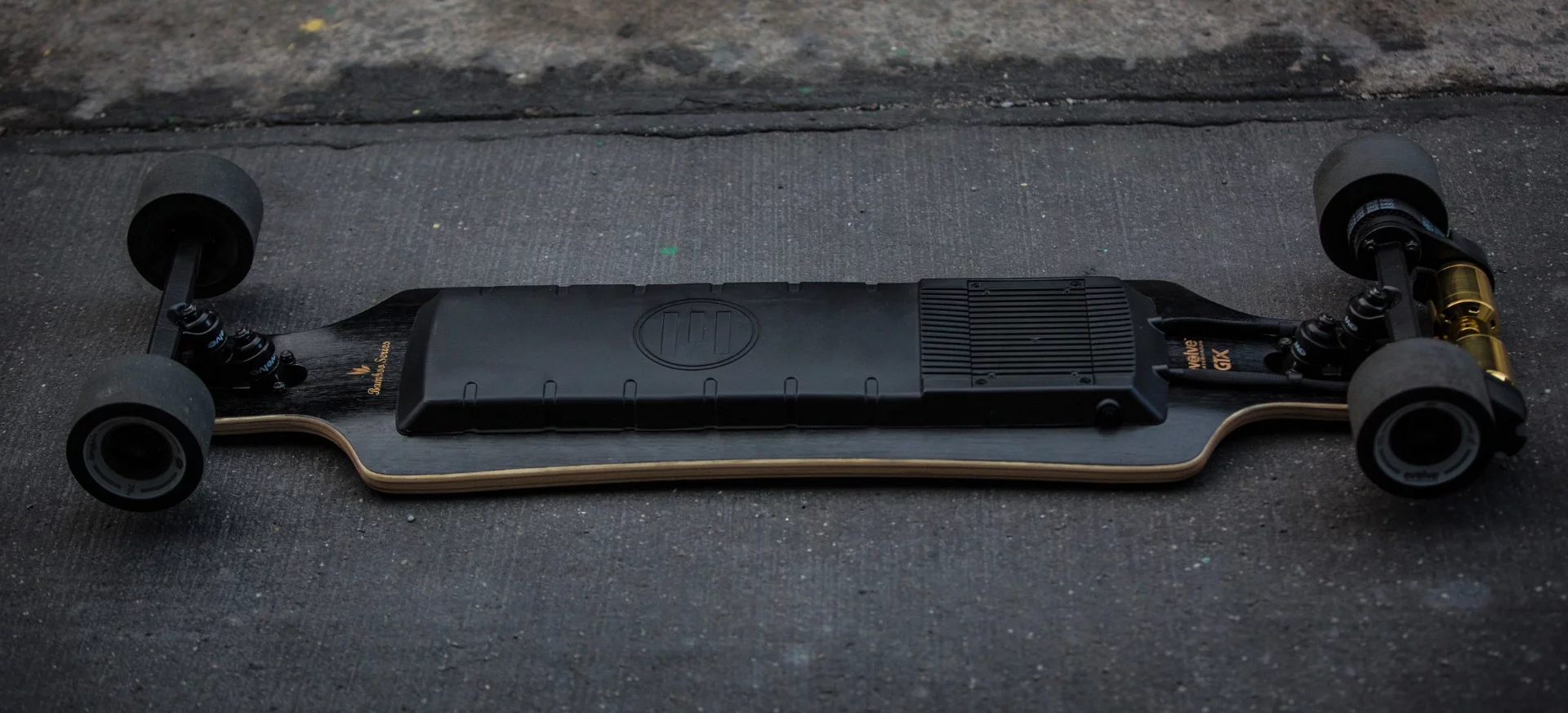 The battery on the Evolve Bamboo GTX has a maximum range of 50 km with street wheels