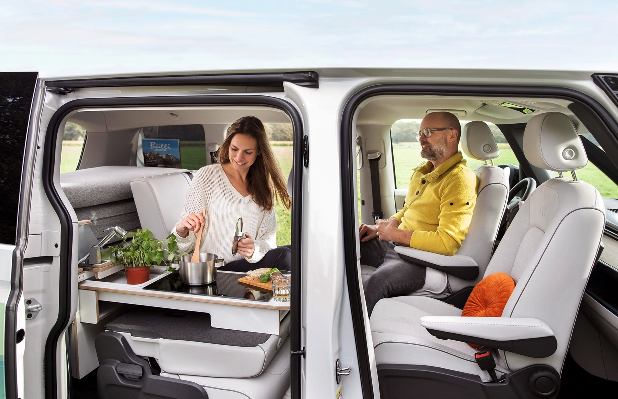 The dual-directional kitchen slide makes for convenient indoor or outdoor cooking